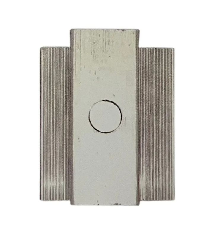 Super Strong Windproof Solar Panel Mounting Aluminum Rail Solar Plate Passage With Clamp Install